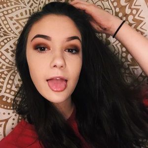 Meet your Posher, Lexi